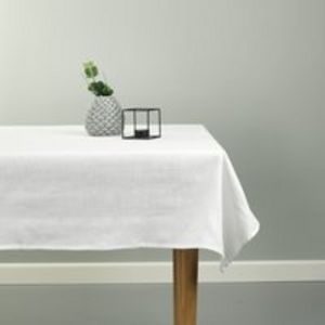 Oferta de Toalha de mesa HARSYRA 140x240 branco por 1500,2€ em JYSK