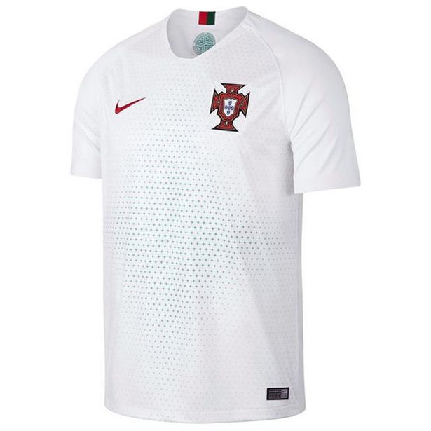 Oferta de Nike 2018 Portugal Stadium Away Jersey Mens por 31,2€