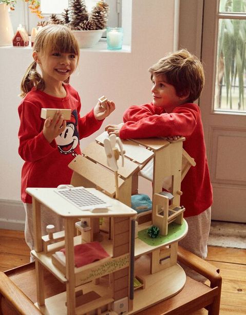 Oferta de Casa De Bonecas Ecológica Com Mobília Plan Toys 3A+ por 215,2€