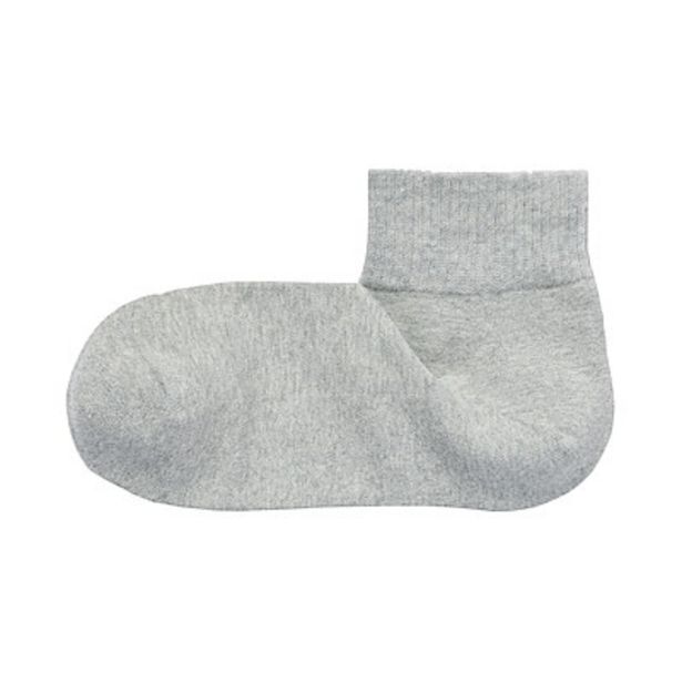Oferta de Right Angle Pile Short Socks por 1,75€ em Muji
