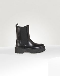 Oferta de Botas caña media Color Negro por 40,9€ em Naf Naf