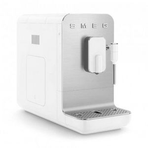 Oferta de Máquina de café expresso Smeg BCC02WHMEU por 611,15€ em Euronics