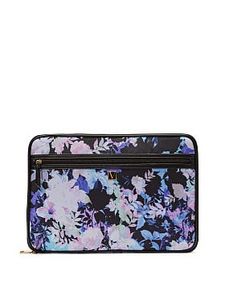 Oferta de The VS Laptop Sleeve por 31,92€ em Victorias Secret