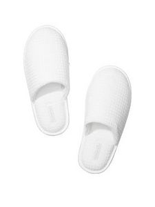 Oferta de Waffle Closed-Toe Slipper por 45,6€ em Victorias Secret